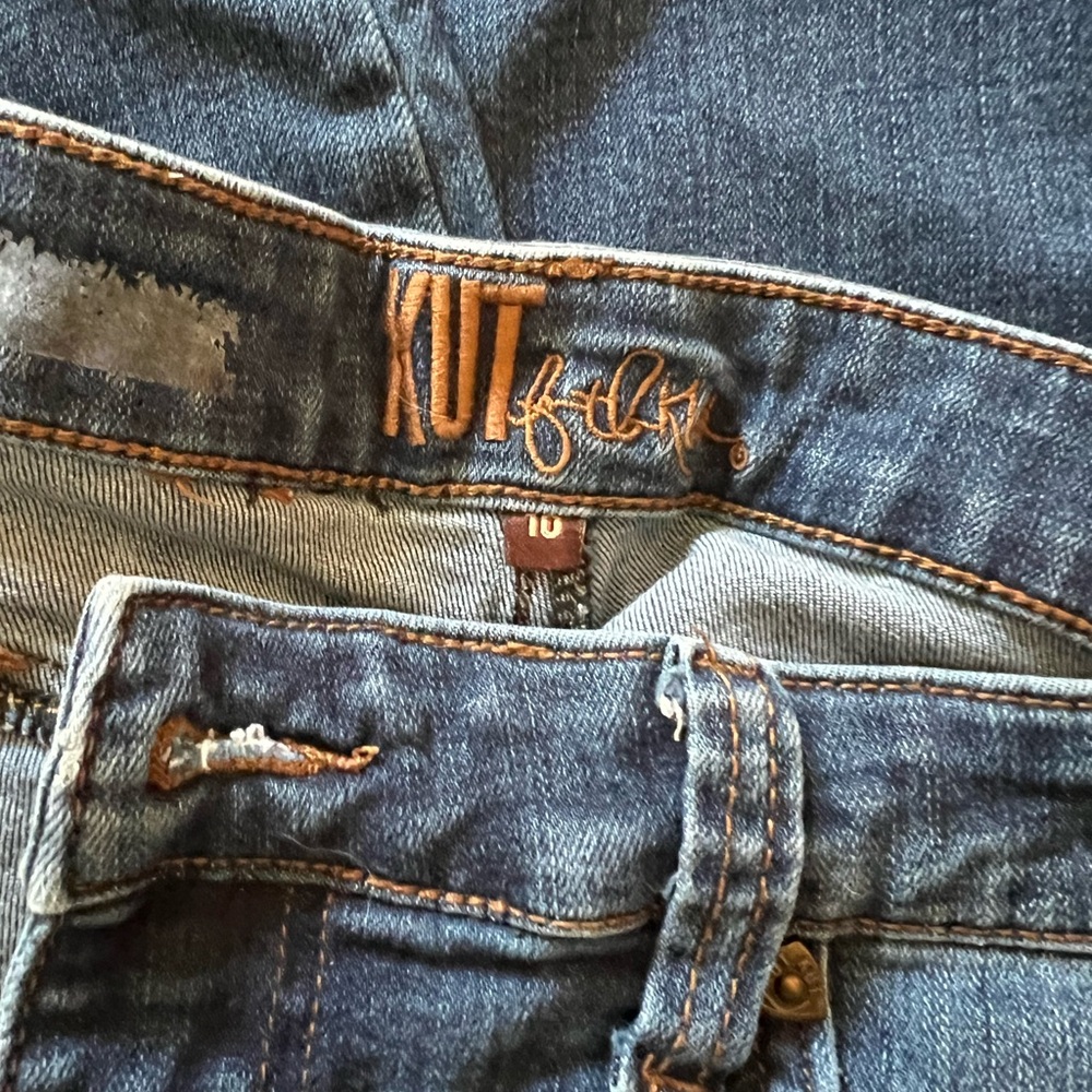 EUC Kut from the Kloth raw hem skinny jeans size 10